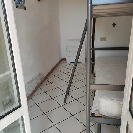 Discesa A Mare Privata, 4 * イスキア島